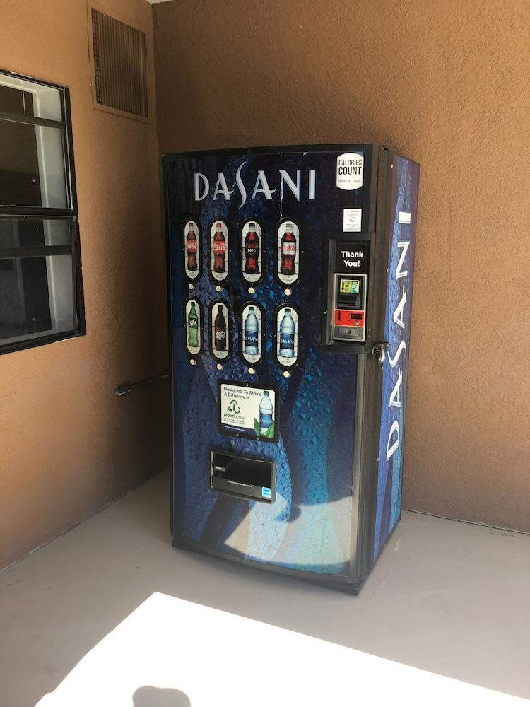 Days Inn By Wyndham Tucson Airport Екстер'єр фото
