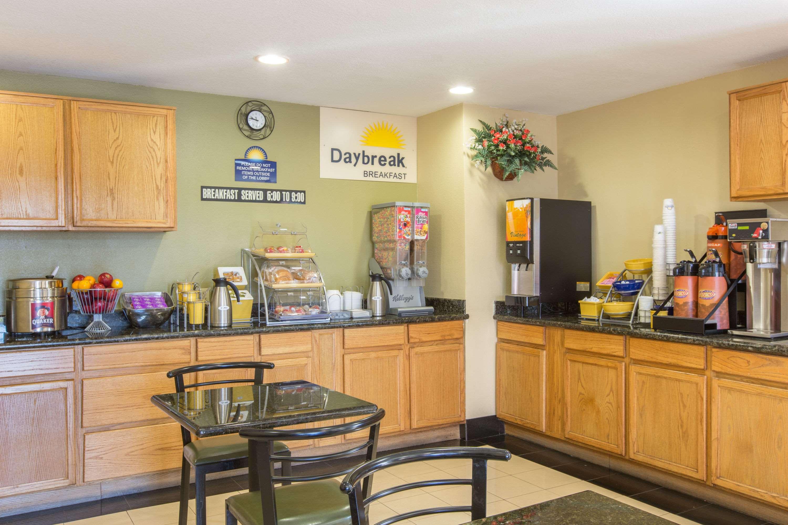 Days Inn By Wyndham Tucson Airport Екстер'єр фото