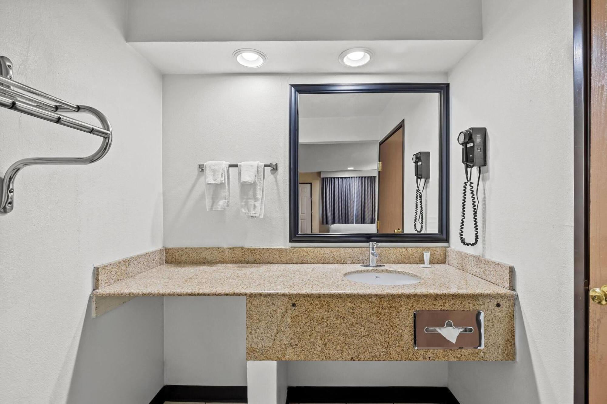 Days Inn By Wyndham Tucson Airport Екстер'єр фото