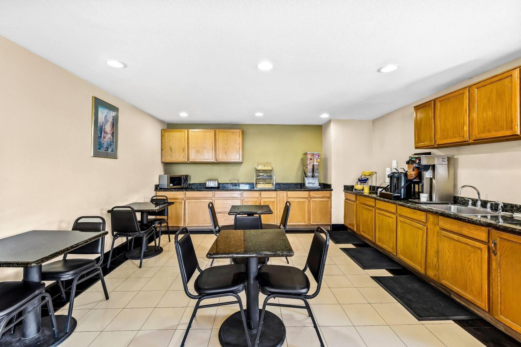 Days Inn By Wyndham Tucson Airport Екстер'єр фото